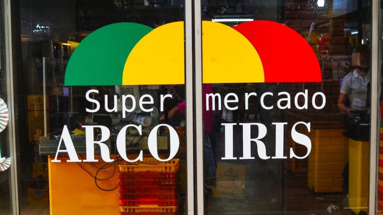 Primavera, premios y mucha alegría: así fue el sorteo especial de Supermercado Arco Iris